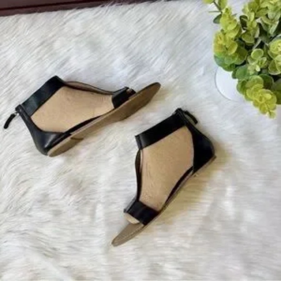 Franco Sarto Judy Minimalist T-Strap Open Toe Leather Sandals Black/Tan Size 7 - Picture 2 of 10